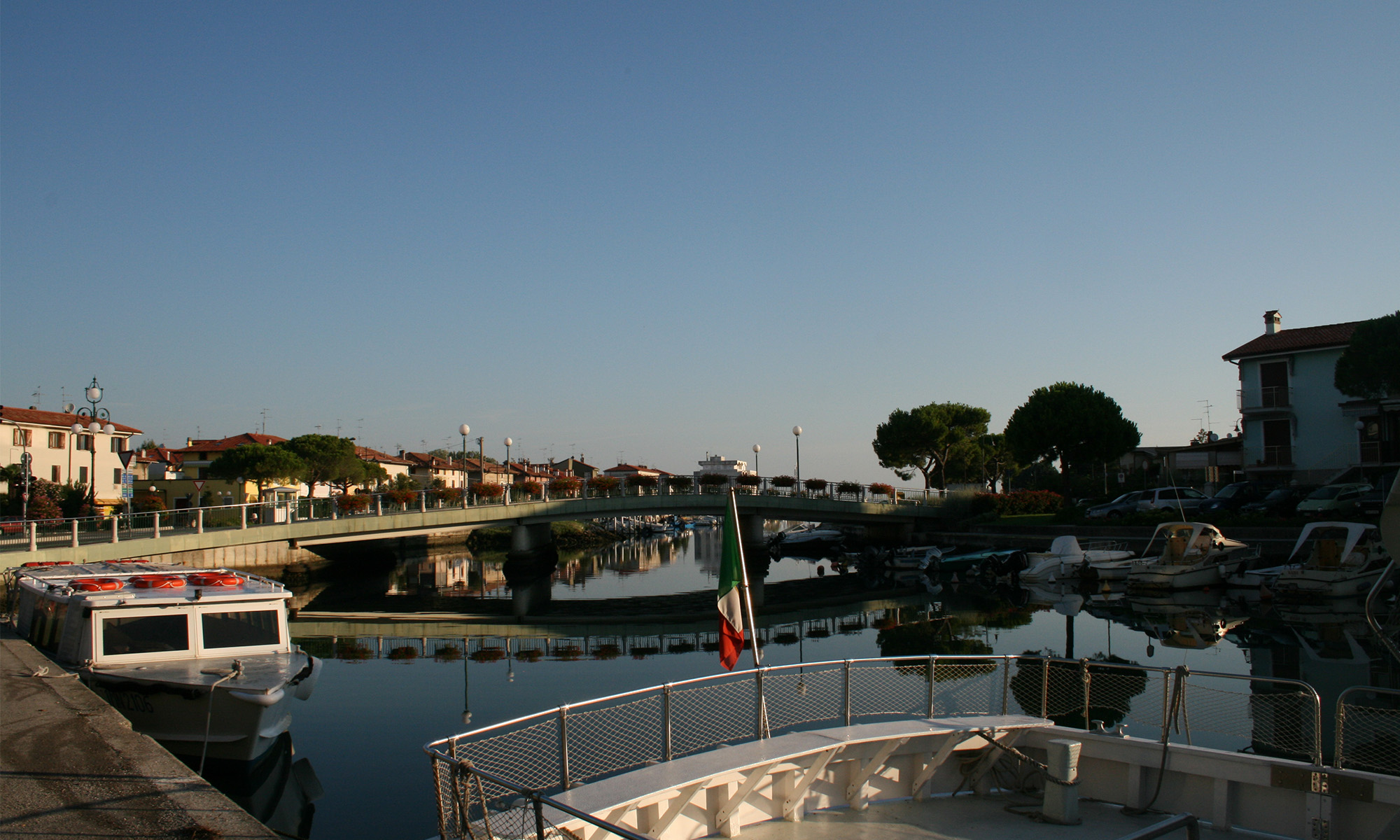 Foto Canale & Ponte verde